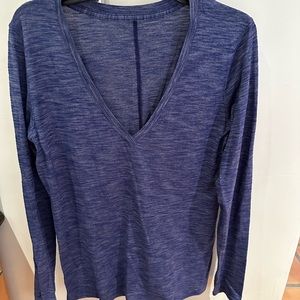 Lululemon long sleeve shirt size 12